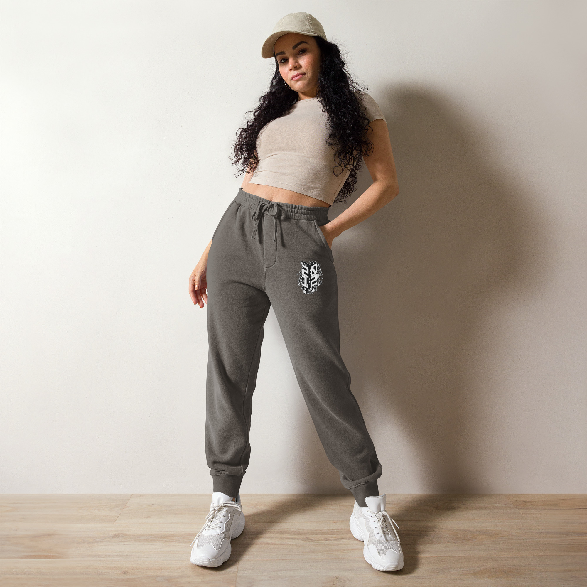 unisex-pigment-dyed-sweatpants-pigment-black-front-6555067b77b89.jpg